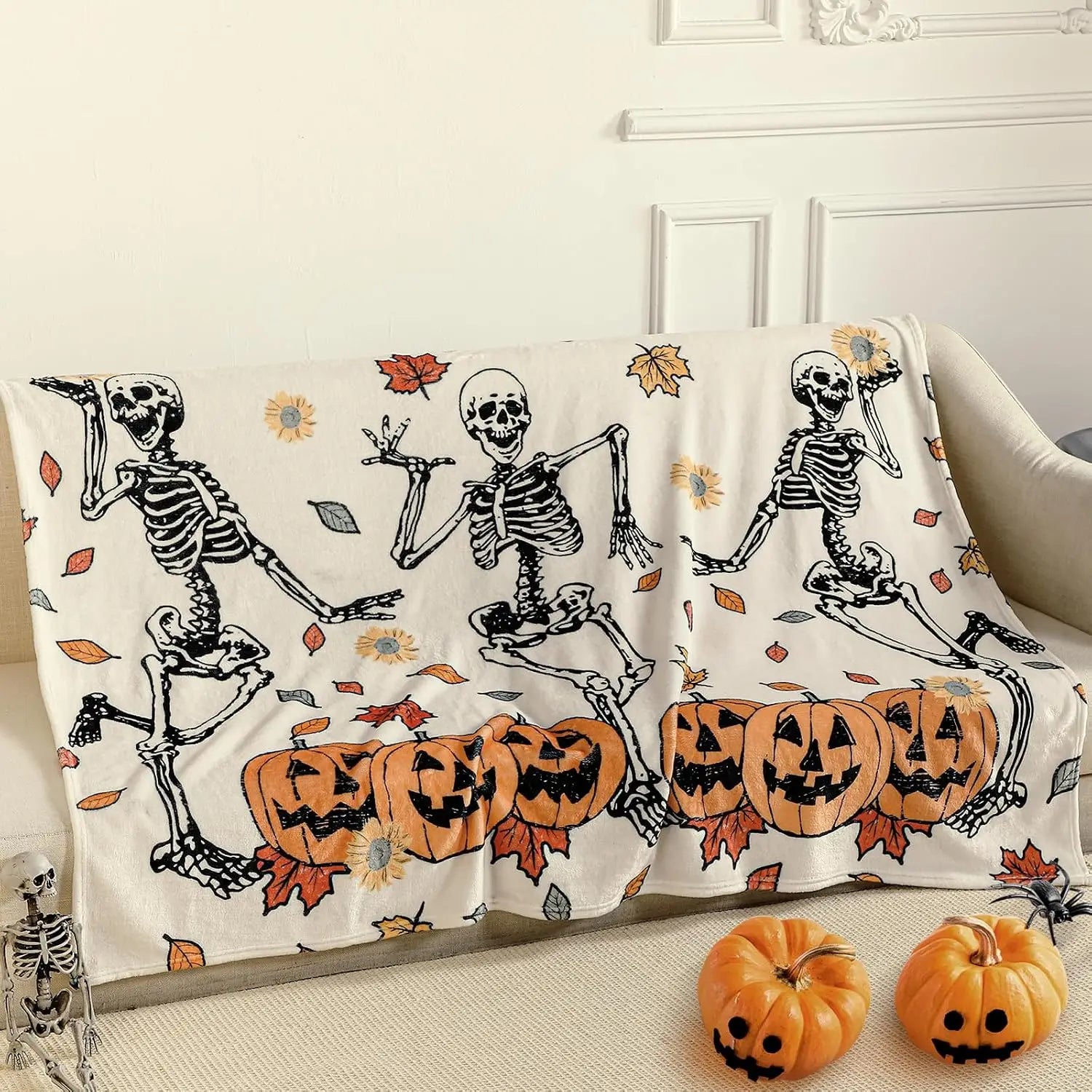 Cozy Halloween Throw Blanket – Cute Spooky Fall Decor