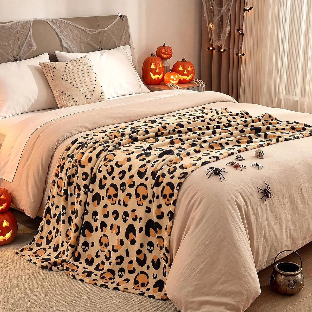 Cozy Halloween Throw Blanket – Cute Spooky Fall Decor